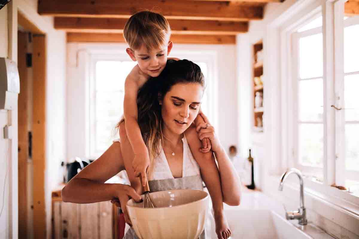 10 Ways to Show Mom You Appreciate Her